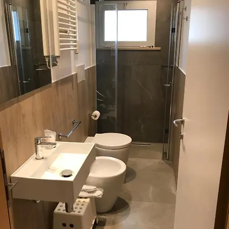 Ricchi 3 Stelle Superior Hotel