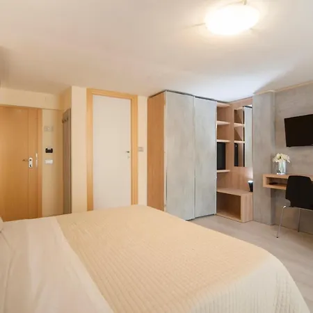 Hotel Ricchi 3 Stelle Superior 3*