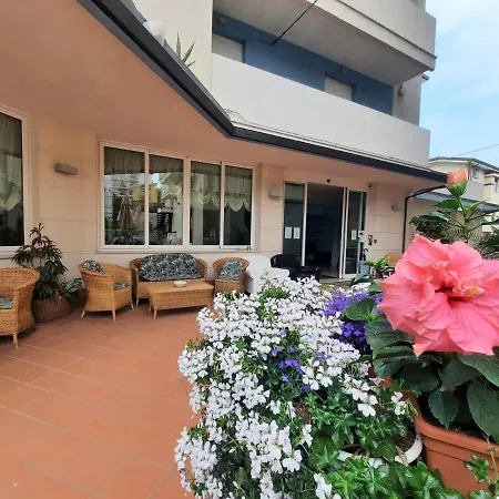 Hotel Ricchi 3*