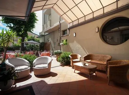 Ricchi 3 Stelle Superior Hotel 3*