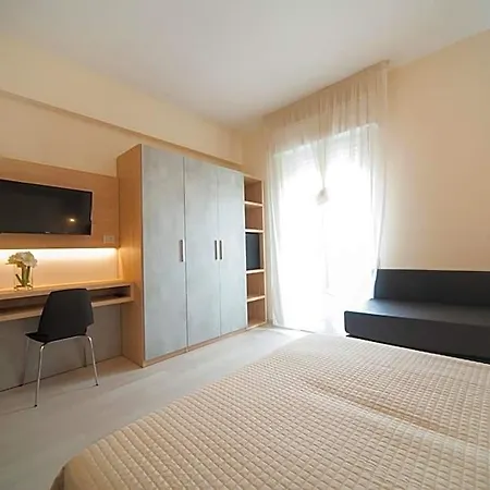 Ricchi 3 Stelle Superior Hotel 3*