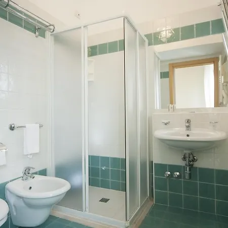 Hotel Ricchi 3 Stelle Superior 3*