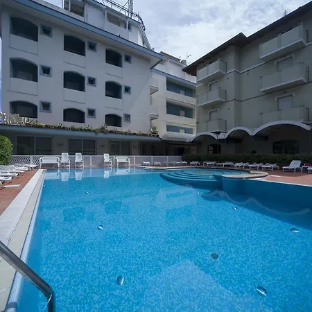 Hotel Ricchi 3 Stelle Superior Rímini