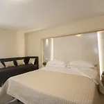 Ricchi Hotel